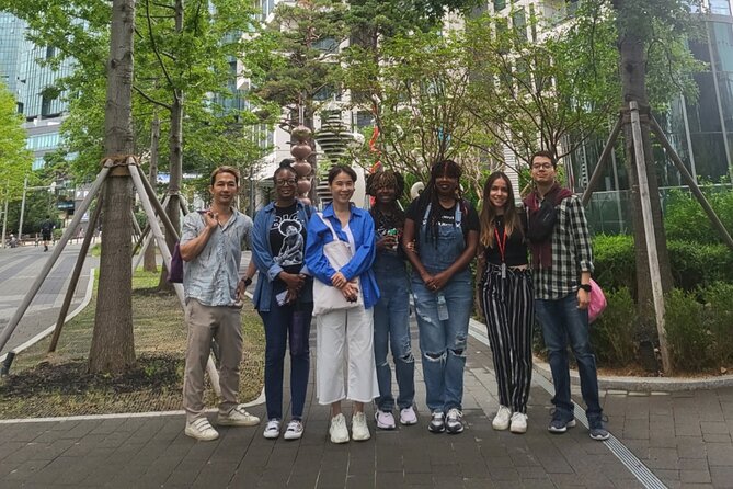 Seongsu-dong Walking Tour: K-Pop, Culture, Cheer, Friends & Relax - Getting to the Meeting Point