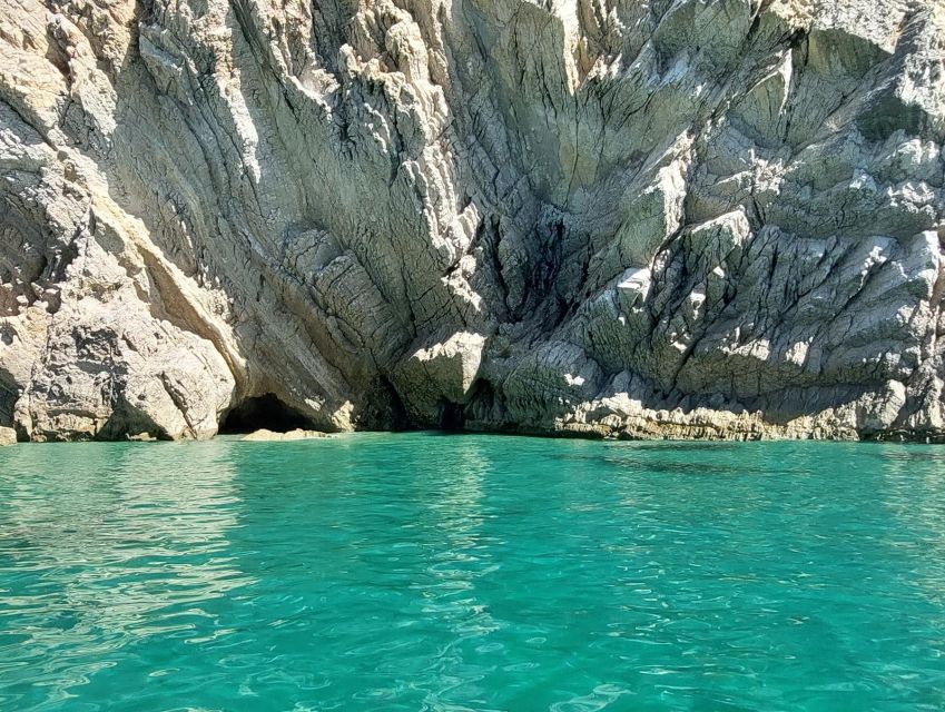 Sesimbra: Private Boat Tour-Wild Beaches, Secret Bays, Caves - Common questions