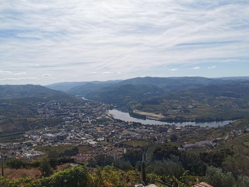 Douro Exclusive: Places Tour - Important Transfer and Weather Information
