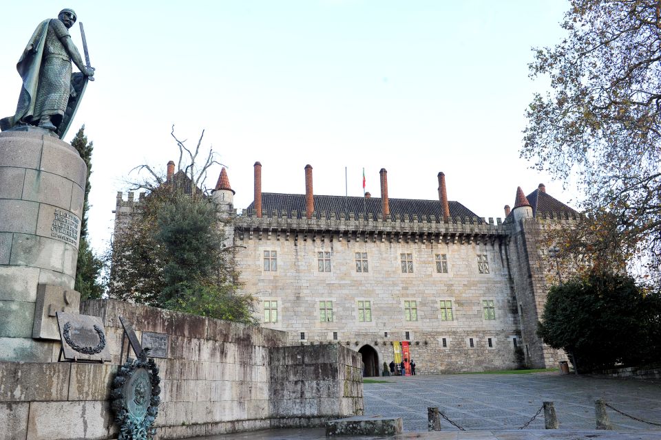 Guimarães: Guided Day Tour With Lunch and Drinks - Common questions