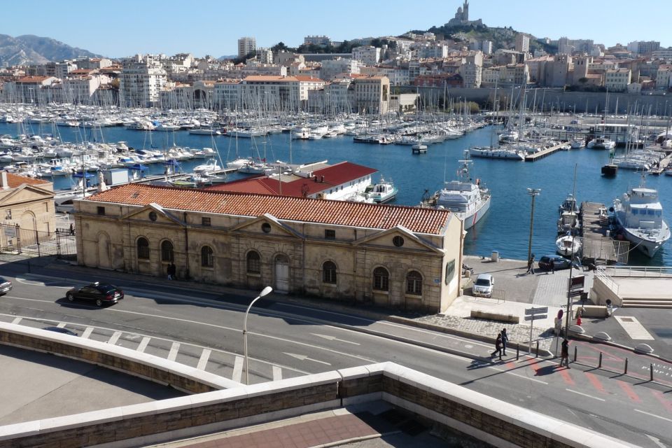 Marseille: First Discovery Walk and Reading Walking Tour - Enhance Your Marseille Experience