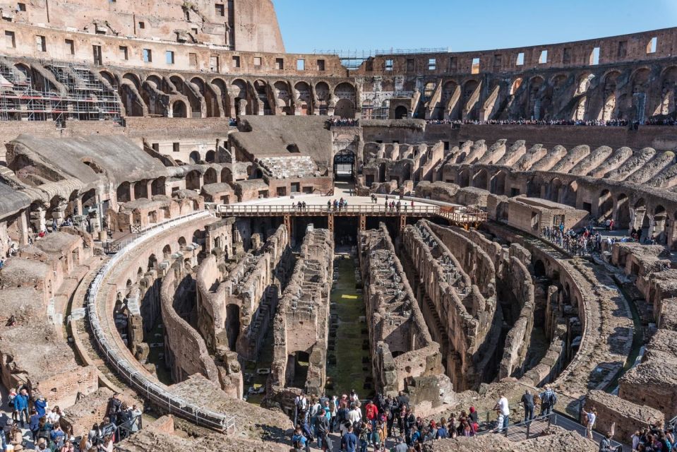 Rome: Roman Piazzas With Colosseum and Roman Forum Tour - Meeting Point and Information