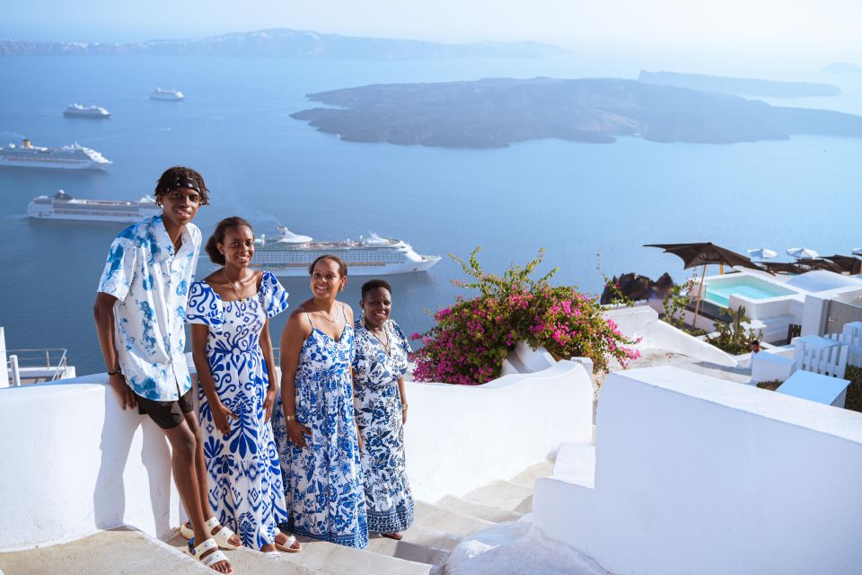 Santorini Photo Session With Professional Photographer - Common questions