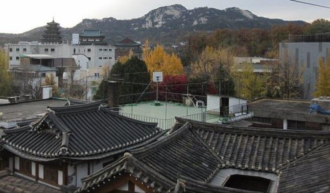 Traditional Seoul Gourmet Tour in Bukchon - Key Points