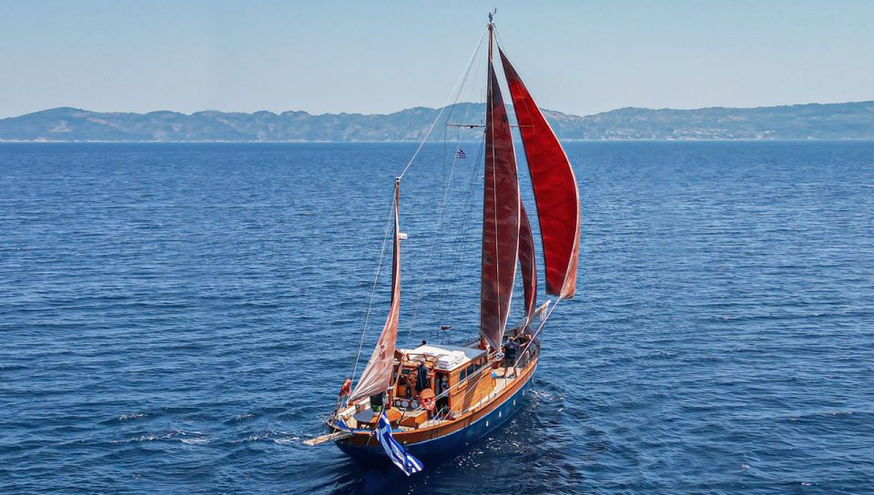 Skiathos: Traditional Wooden Boat Sailing Trip-Meal on Board - Common questions