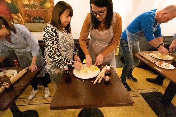 A Small-Group Ravioli and Tagliatelle Workshop in Naples - Key Points