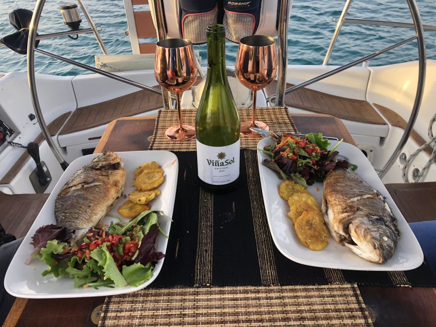 Alcudia: Romantic Sailing Trip With Diner for 2 - Key Points