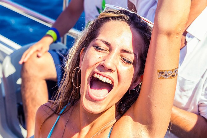 All-Inclusive Boat Party With Clubs Admission Included - Key Points