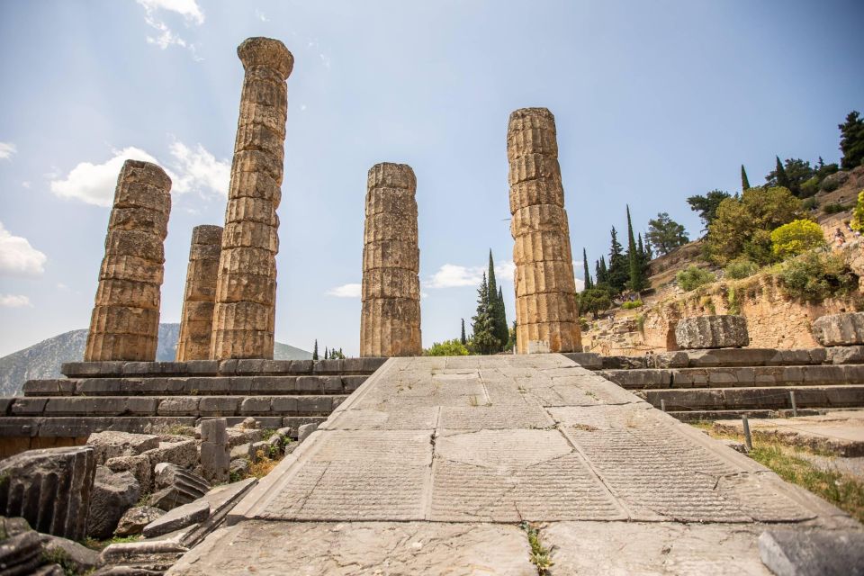 Athens: Delphi Small-Group Day Experience & Arachova Visit - Key Points