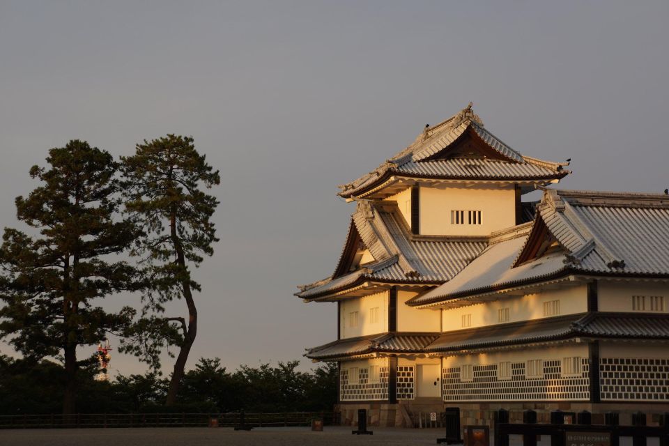 Audio Guide: Kanazawa Castle Park and Kenrokuen Garden - Key Points