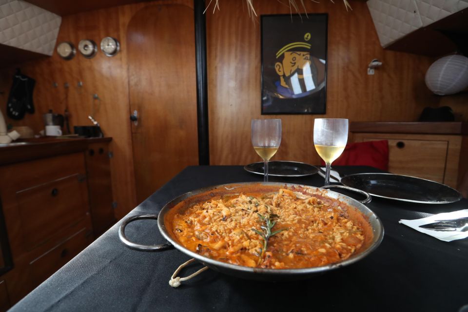 Barcelona: Paella Lunch Experience on a Boat - Key Points