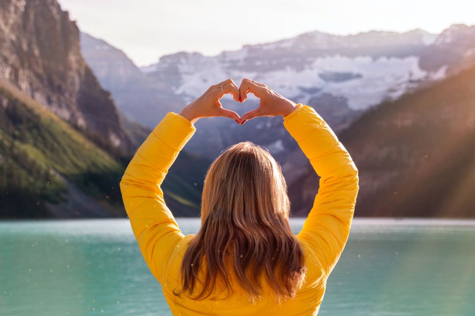 From Banff: Sunrise at Moraine Lake & Lake Louise - Key Points