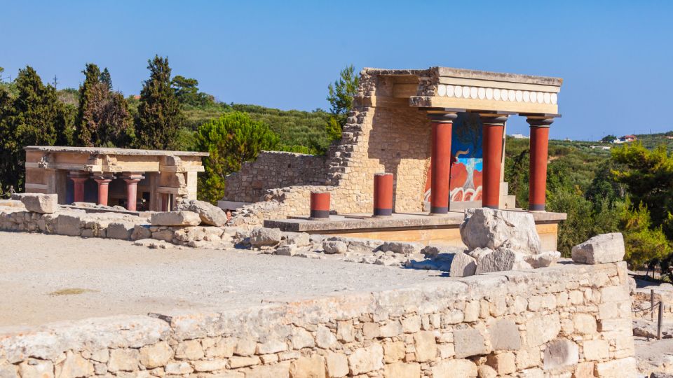 From Heraklion: Historical Center City Tour & Knossos Palace - Key Points