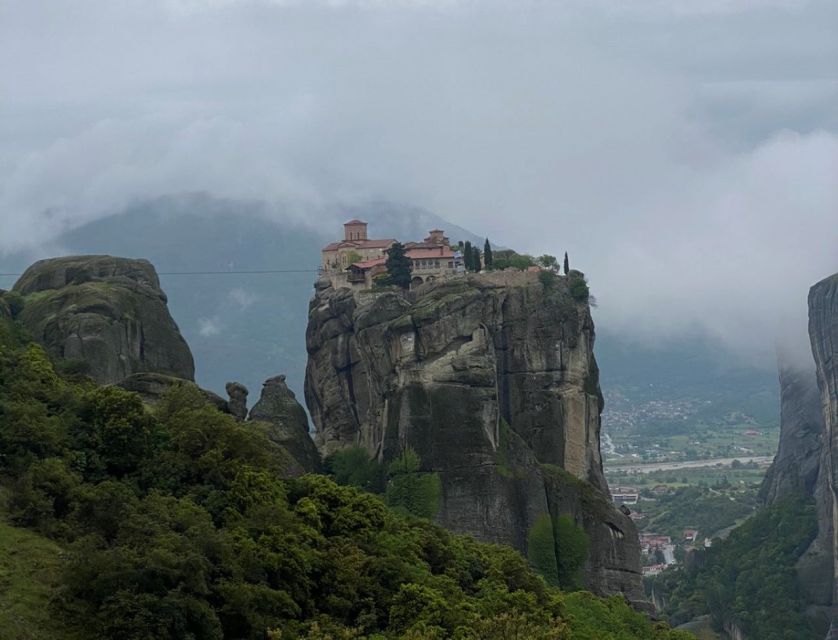 From Kalabaka or Kastraki: Meteora Monastery Morning Tour - Key Points