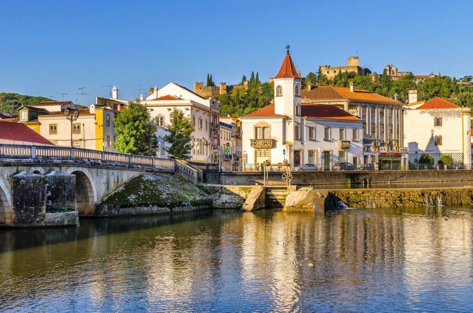 From Lisbon: Tomar and Almourol Castles Day Trip - Castle of Almourol Visit