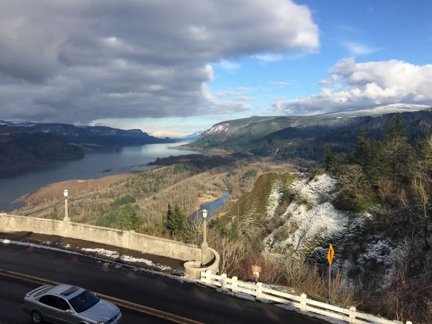 From Portland: Columbia Gorge Hike and Winery Lunch - Key Points