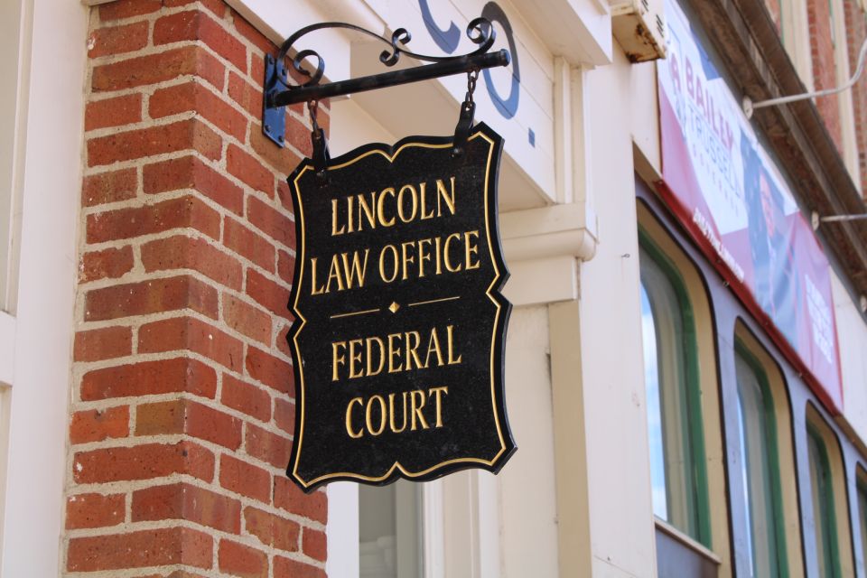 Illinois: Land of Lincoln Self-Guided Audio Walking Tour - Key Points