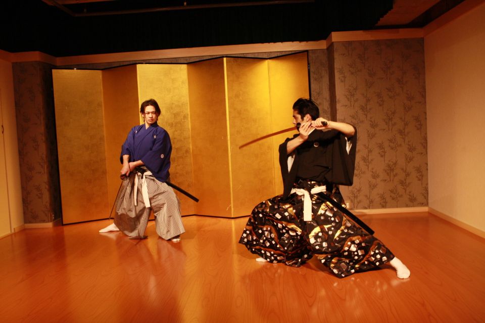 Kyoto: Samurai Kenbu Traditional Sword Dancing Show - Key Points