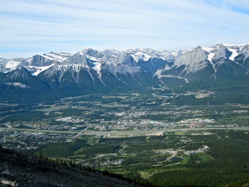 Minivan Airport Shuttle: Canmore <---> Calgary - Key Points