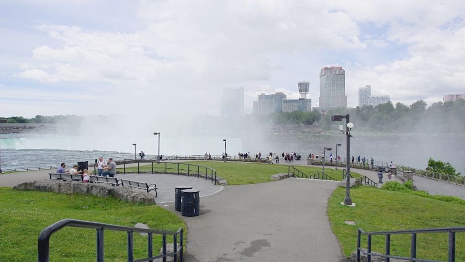 Niagara Falls, Usa: Small Group Walking Tour With Boat Ride - Tour Details