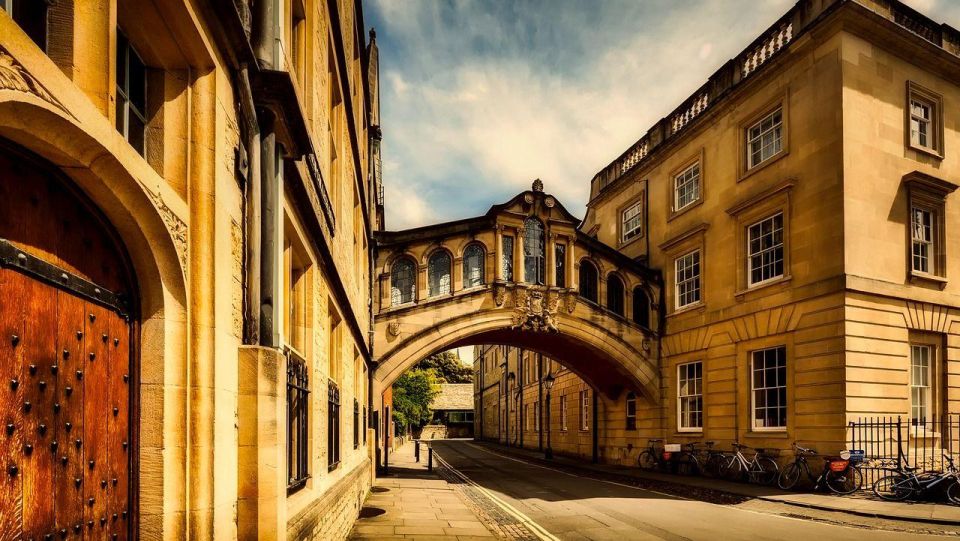 Oxford University Private Guided Walking Tour - Key Points