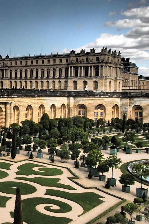 Paris: Private Van Transfer to Versailles - Key Points