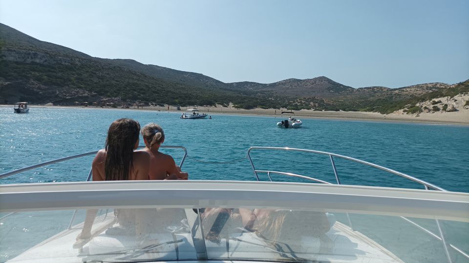 Paros: Private Luxury Boat Day Trip With Snacks and Drinks - Key Points
