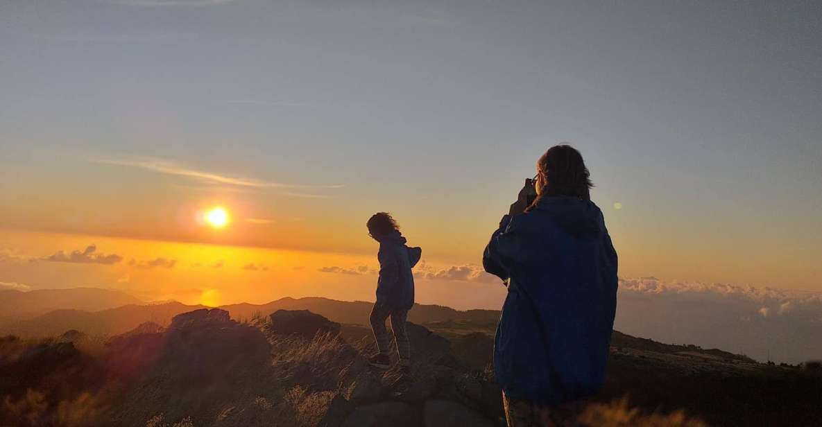 Pico Do Arieiro: Private 4x4 Sunrise Trip With Hot Drinks - Key Points