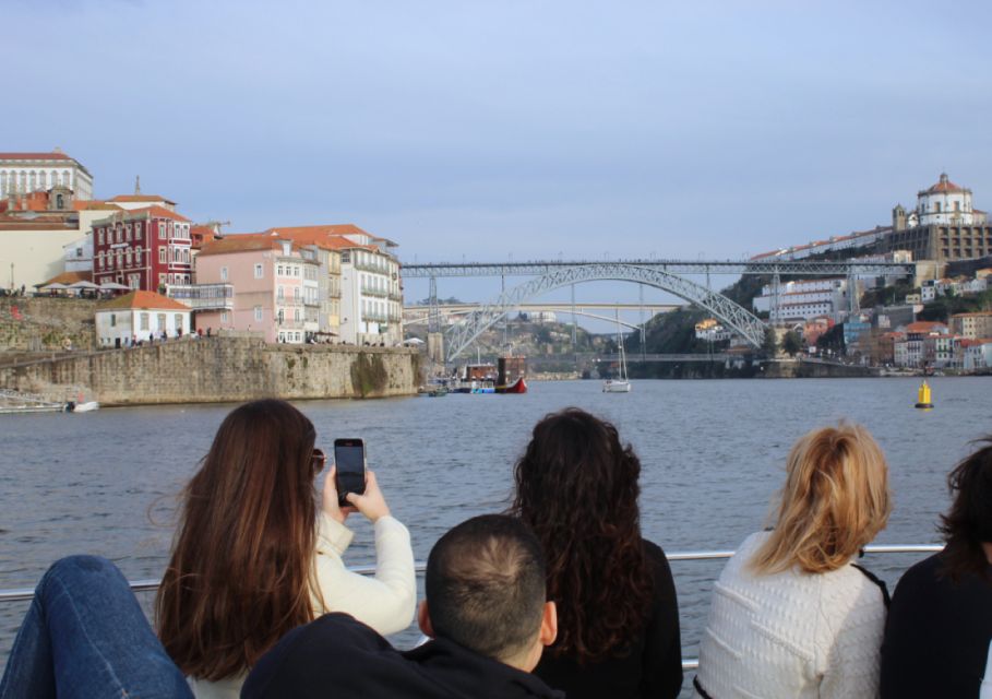 Porto: Premium Private Yatch Tour With Sunset Option - Key Points