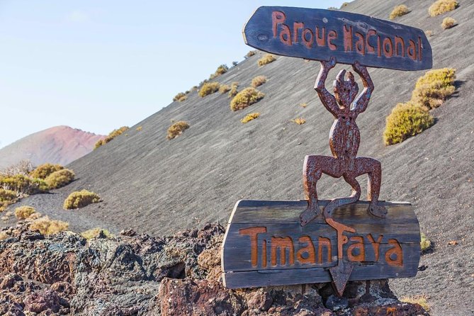 Premium Tour Timanfaya National Park and Cueva De Los Verdes - Key Points