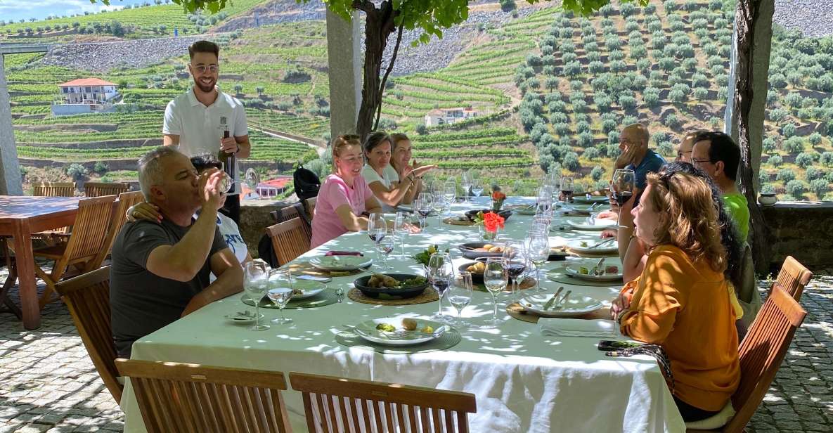 Quinta Do Vallado: Walking With Full Lunch and Wine Tasting - Key Points