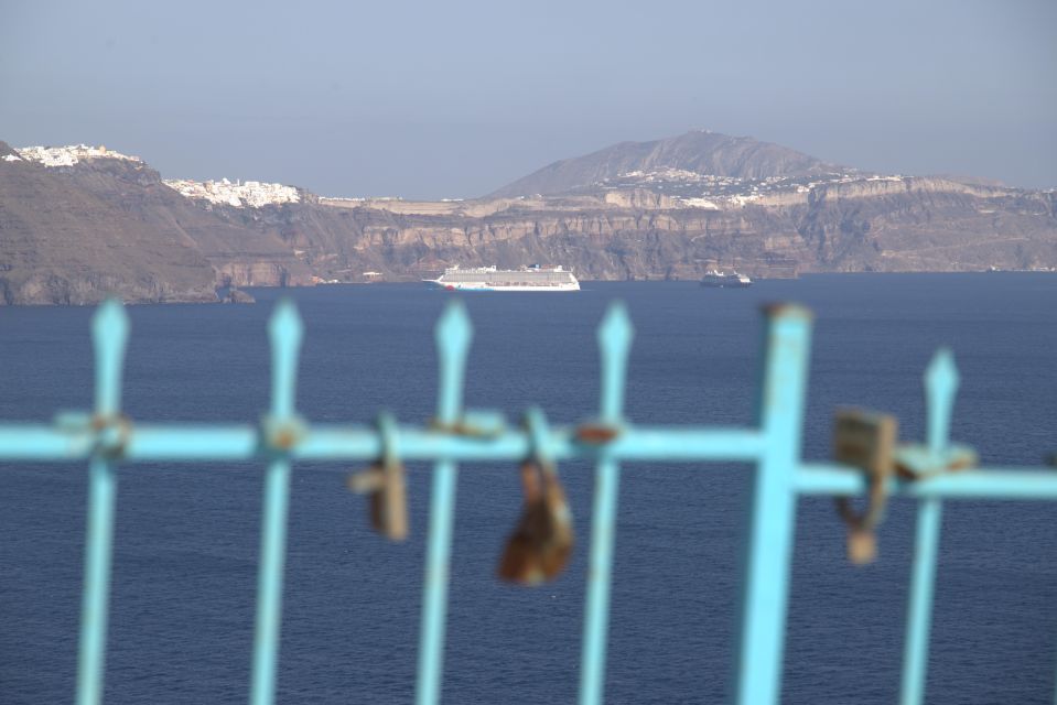 Santorini:2Hrs Wedding Proposal Photoshooting - Key Points