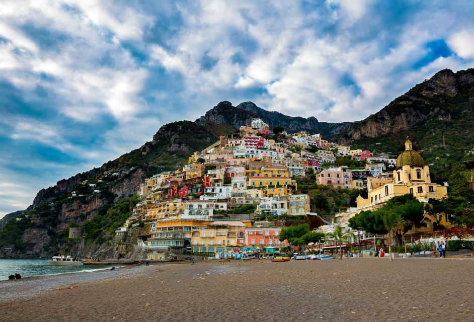 Tour Di Positano Sorrento and Pompeii From Naples - Key Points