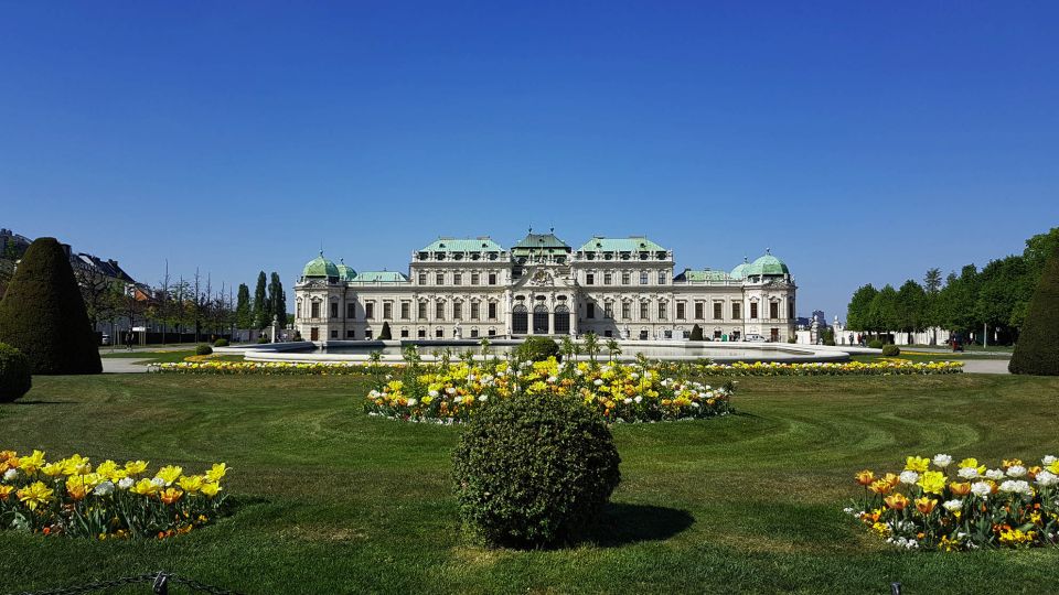 Vienna: Private Tour of Austrian Art in the Belvedere Palace - Key Points