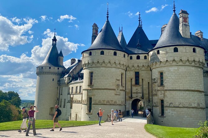 2-Day Private 6 Loire Valley Castles From Paris With Wine Tasting - Tour Details