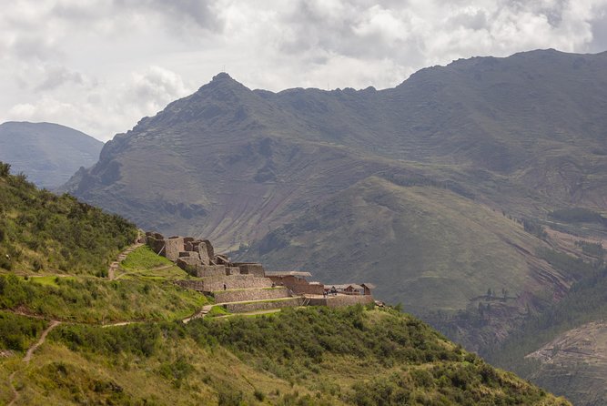 2-Day Sacred Valley Machu Picchu 4star Hotel & Vistadome Train