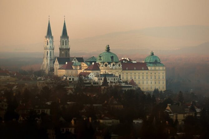 3 Castles and Wine Tasting Tour in Danube Valley From Vienna