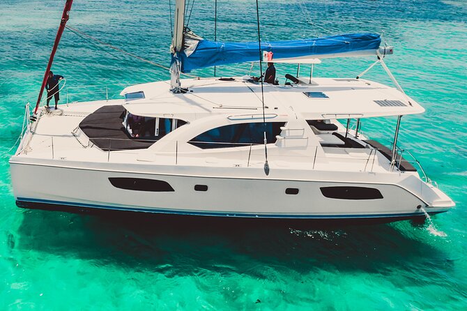 5-Hour Private 44 Leopard Luxury Catamaran 2-Stop Tour W/Food,Open Bar&Snorkel