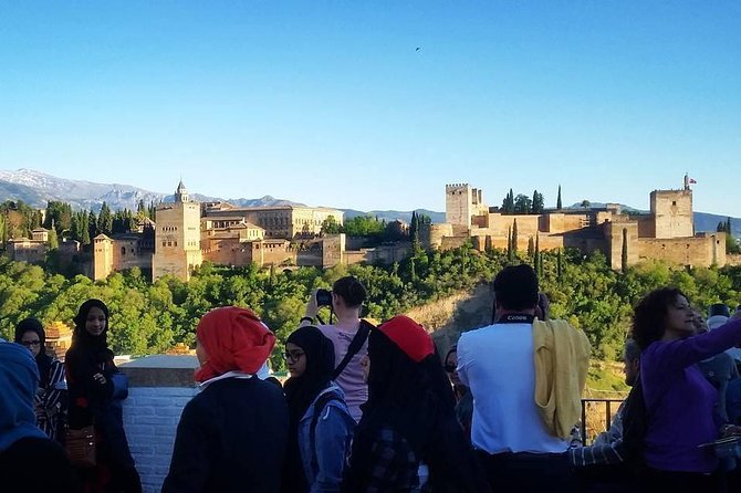 Alhambra and Generalife Gardens Tour With Skip the Line Tickets