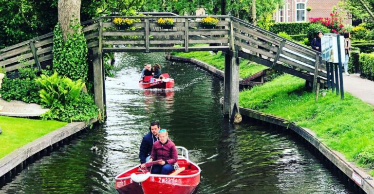 Amsterdam: Zaanse Schans & Giethoorn Guided Combo Tour