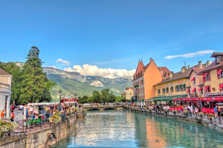 Annecy: First Discovery Walk and Reading Walking Tour