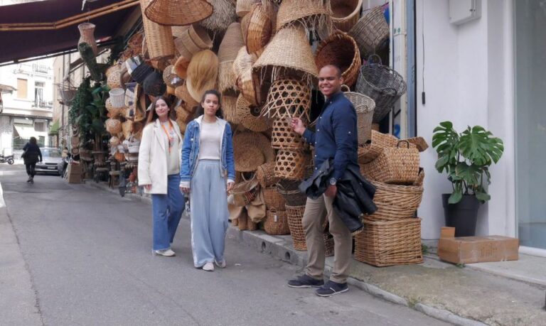 Athens: Food Tasting Tour in Plaka With Central Market Visit