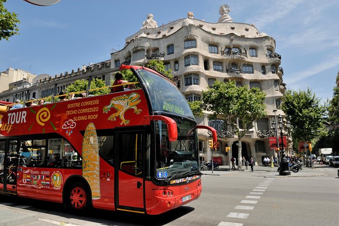 Barcelona City Tour Hop-On Hop-Off With Optional Catamaran