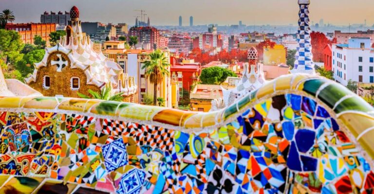 Barcelona Old Town and Top Attractions Private Car Tour