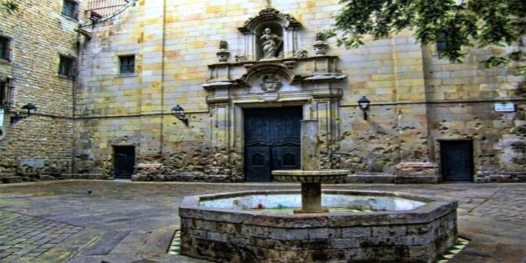 Barcelona: Private Gothic Quarter Tour With Flamenco Show