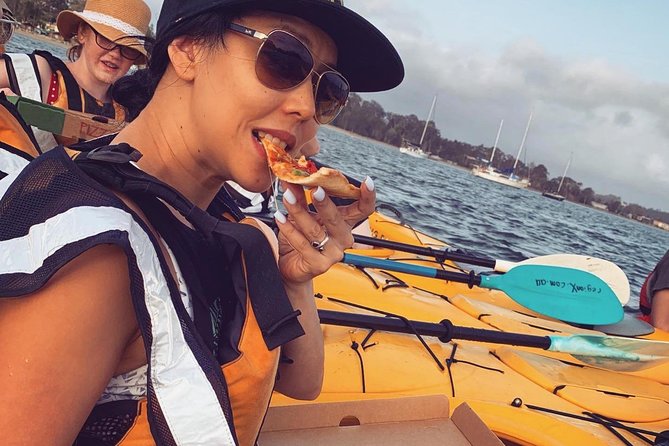 Batemans Bay Sunset Pizza Kayak Tour – Float and Feast