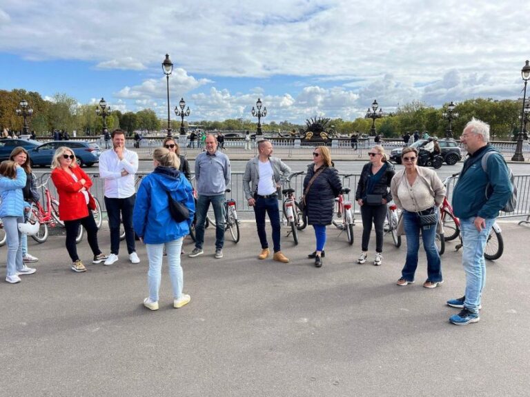 Bordeaux: Private Guided Bike Tour