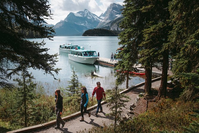 Explore Jasper Tour With Maligne Lake Cruise