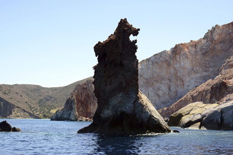 From Adamas: Milos and Poliegos Catamaran Cruise With Lunch