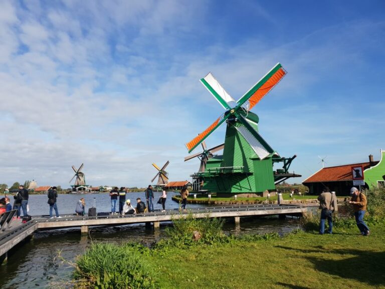 From Amsterdam: Small Group Zaanse Schans and Volendam Tour